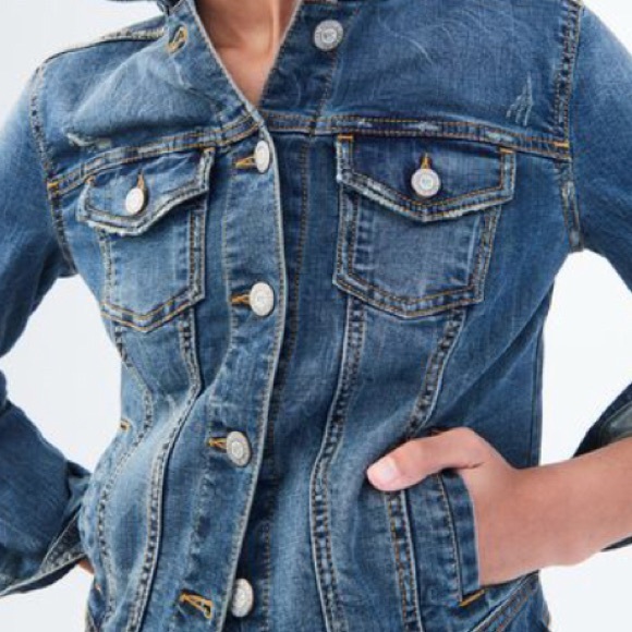 SALE 💕 Jean Jacket - Picture 2 of 5